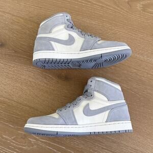 Air Jordan 1 Retro High Pale Ivory Sneakers Size W 7 in Off White Gray